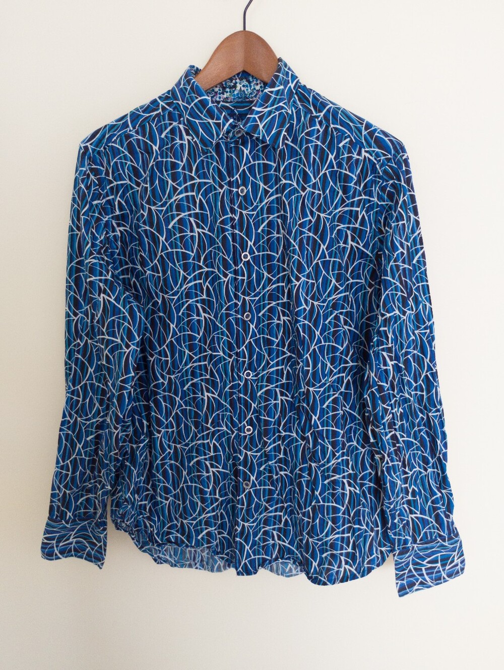 Robert Graham Geometric Abstract Button Up Shirt Size Medium Flip Cuffs
